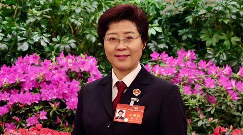 高洁委员：胸中有人民 提案有温度