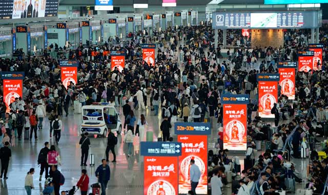 5月1日陕西铁路迎来旅客出行高峰，预计发送旅客77万人次