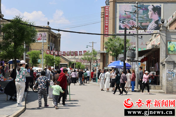 “路遥故乡”旅游热 陕西清涧“五一”假日人气旺