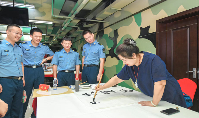 喜迎建軍節(jié) 共筑強(qiáng)軍夢(mèng) 省各界書畫院開展書