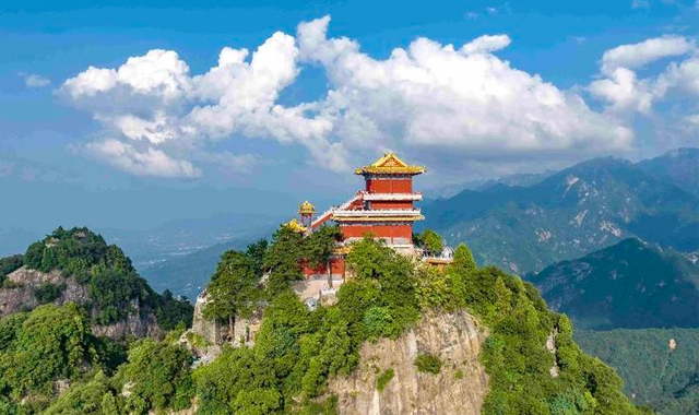 終南山南五臺雨后云海上線 萬里浮云，漫卷碧