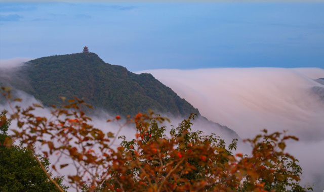 萬千氣象看陜西丨陜西漢中龍頭山 云蒸霞蔚