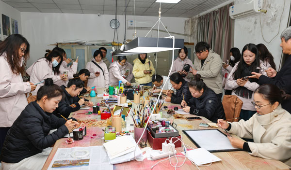 共赏新时代文艺新风貌——“文艺面对面”中省媒体走进陕西文艺界采访行活动启动
