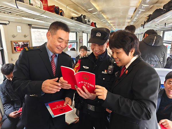 公益性慢火車“憲”在啟程