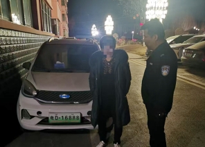府谷公安交警三道溝中隊查處一例無證駕駛電動四輪車案