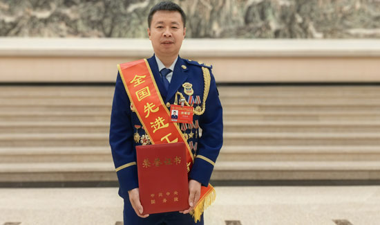 江永木：從青澀少年到功勛老將的“消防尖兵”