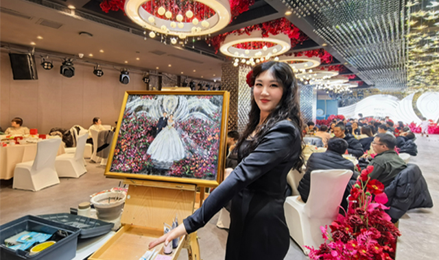 婚禮繪畫師朱霖汐：用畫筆定格幸福時(shí)刻