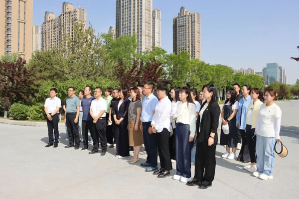 榆林市政協(xié)機(jī)關(guān)開(kāi)展深入貫徹中央八項(xiàng)規(guī)定精神學(xué)習(xí)教育主題黨日活動(dòng)