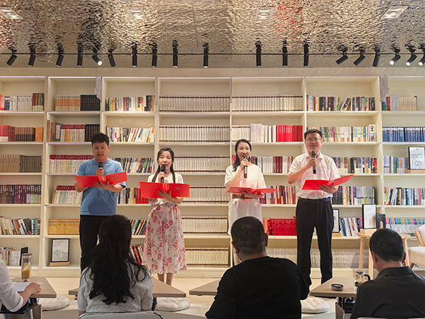   洛南縣政協(xié)舉辦讀書分享活動(dòng)