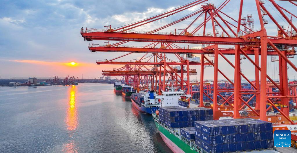 China's economy maintained steady moment