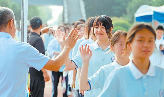 全力以赴，不負(fù)韶華——陜西中考首日見聞
