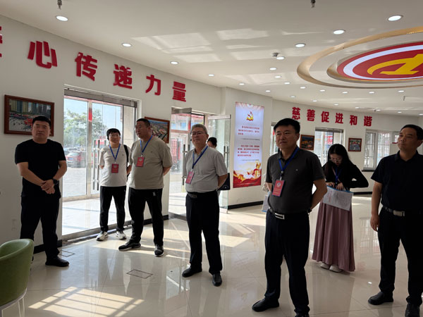 榆林市定邊縣政協圍繞“加強城市社區建設 提升基層治理水平”開展調研
