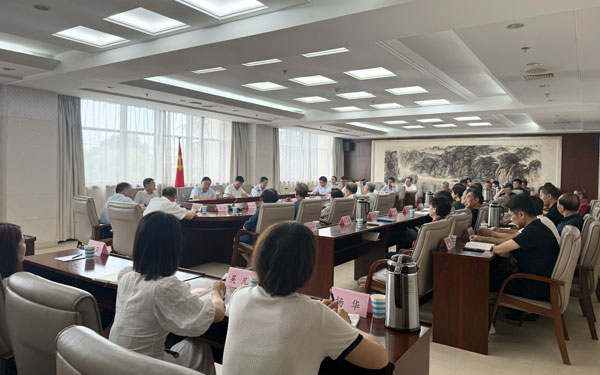 省慈善協(xié)會開展“慶七一·深入貫徹中央八項(xiàng)規(guī)定精神”講專題黨課活動
