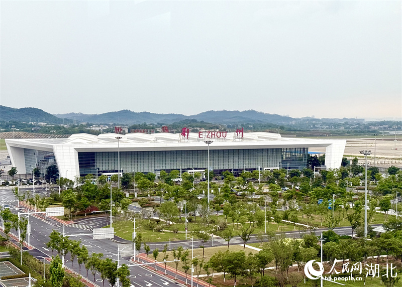 Asia's first professional cargo hub airport emerges in Hubei Province