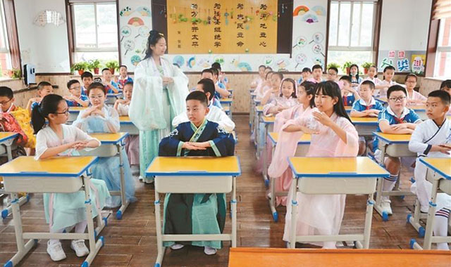 以文化為根 以行動(dòng)為脈 打造秦風(fēng)唐韻里的文明課堂