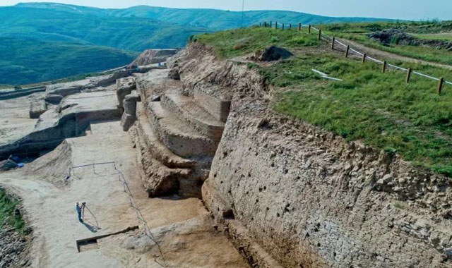 石峁遺址——黃土層下的文明星辰