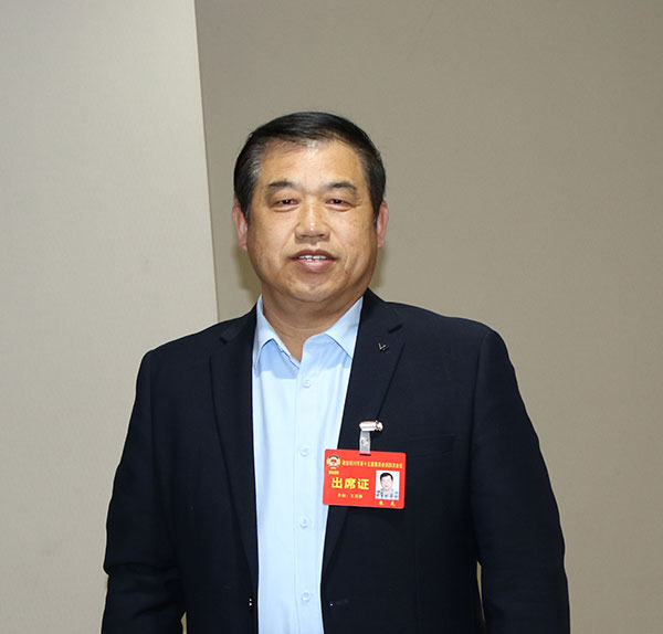 傳承岐黃薪火 踐行醫(yī)者仁心 ——記銅川市政協(xié)委員、國家級非遺“朱氏正骨術(shù)”傳承人朱龍