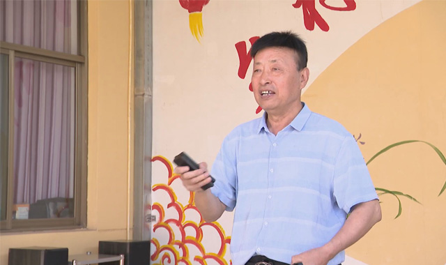 “草根”宣講人袁英民：竹板聲聲傳黨音 鄉(xiāng)土
