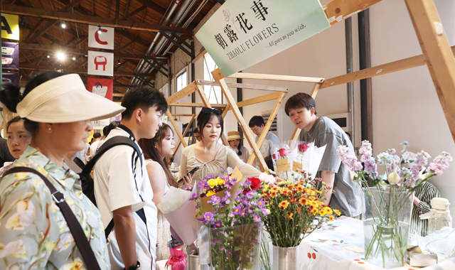 西倉(cāng)變身游客打卡“新潮地”