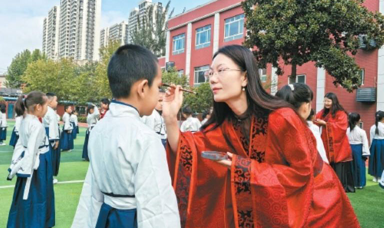 “報到日”變“入學禮”  西安中小學迎新活動盡顯教育溫度