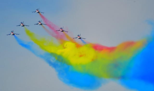 翱翔長(zhǎng)空丨2025年空軍航空開(kāi)放活動(dòng)和長(zhǎng)春航空展開(kāi)幕