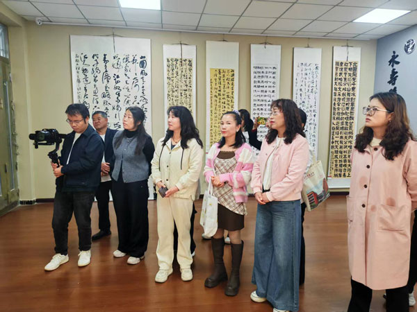 咸阳市永寿县举办毛泽东词《沁园春·雪》书法作品展