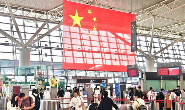 国庆假期西安咸阳国际机场秩序井然