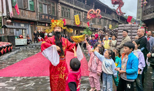 从“景点旅游”到“全域旅游” 陕西安康特