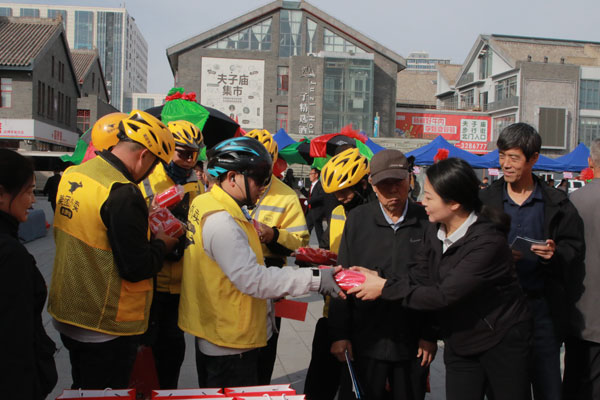 政協(xié)委員與外賣騎手“雙向奔赴” 搭建社情民意“直通車”