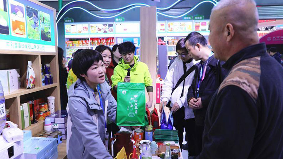 農(nóng)高會上“安康日”看安康館