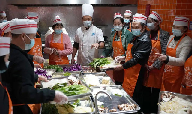 陕西旬阳：职业培训促就业