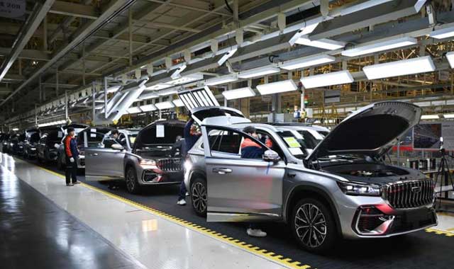 四中全會精神在基層丨車間到田間，三秦大地涌