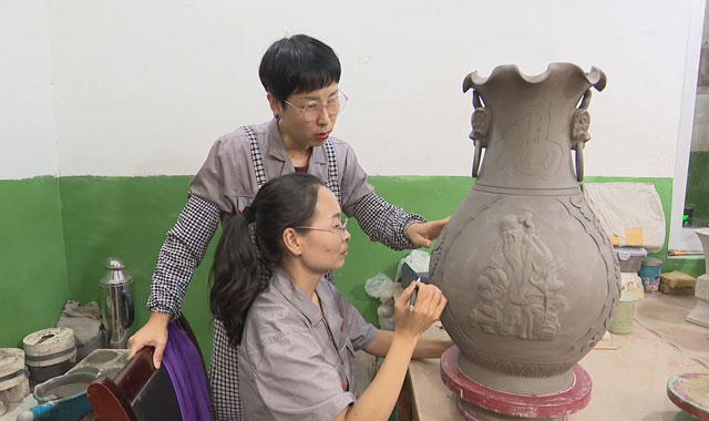  耀瓷“守艺人”王燕利