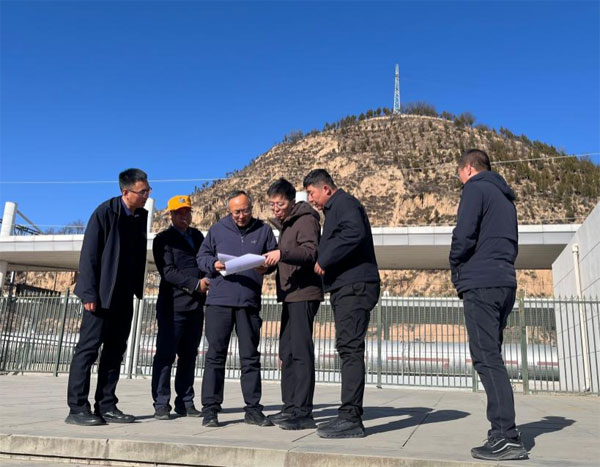 清澗縣政協副主席白煒調研督導包西鐵路（清澗段）路域環境綜合整治工作