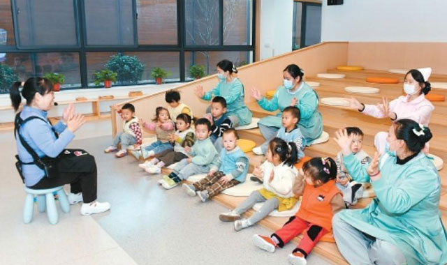 老有颐养 幼有善育 西安书写关爱“一老一小