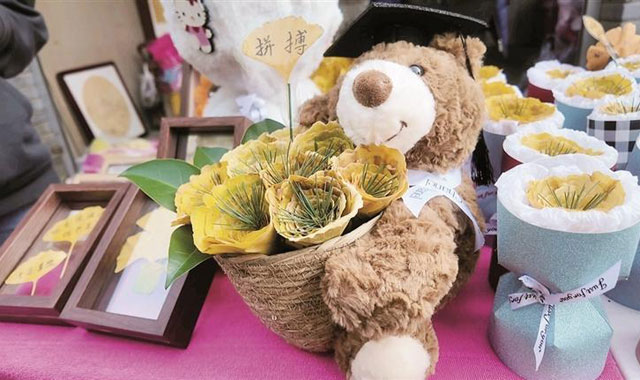 一片银杏叶带火“买树叶”热潮