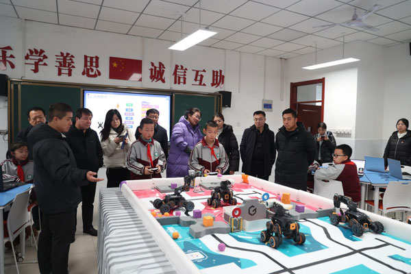 榆林高新四小：承辦市級AI教育教學現場會 助力教育數字化轉型