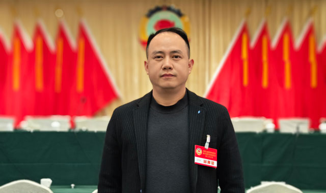 茶鄉(xiāng)大地釀瓊漿——記西鄉(xiāng)縣政協(xié)委員、“茶