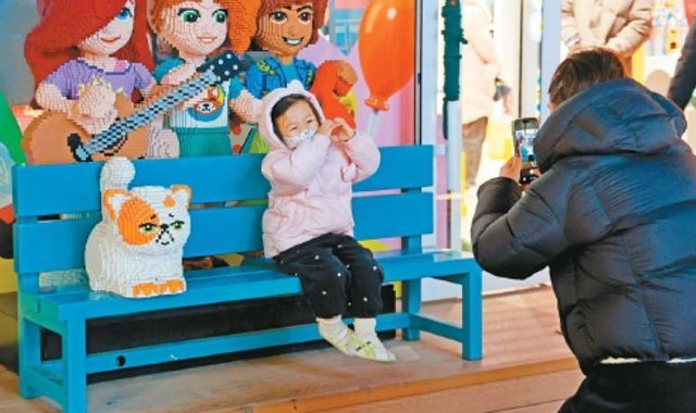 政策红利精准落地  全力激活假日消费市场